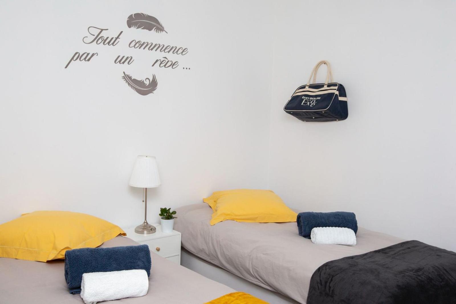 L Escale Hotel Ports Ngoại thất bức ảnh